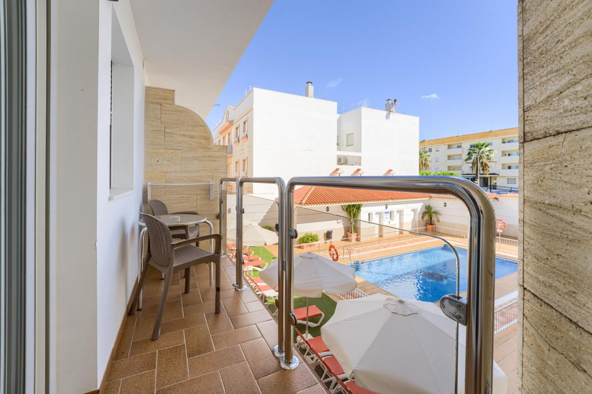 Hotel Apartamentos Loto Conil Коніль-де-ла-Фронтера Екстер'єр фото