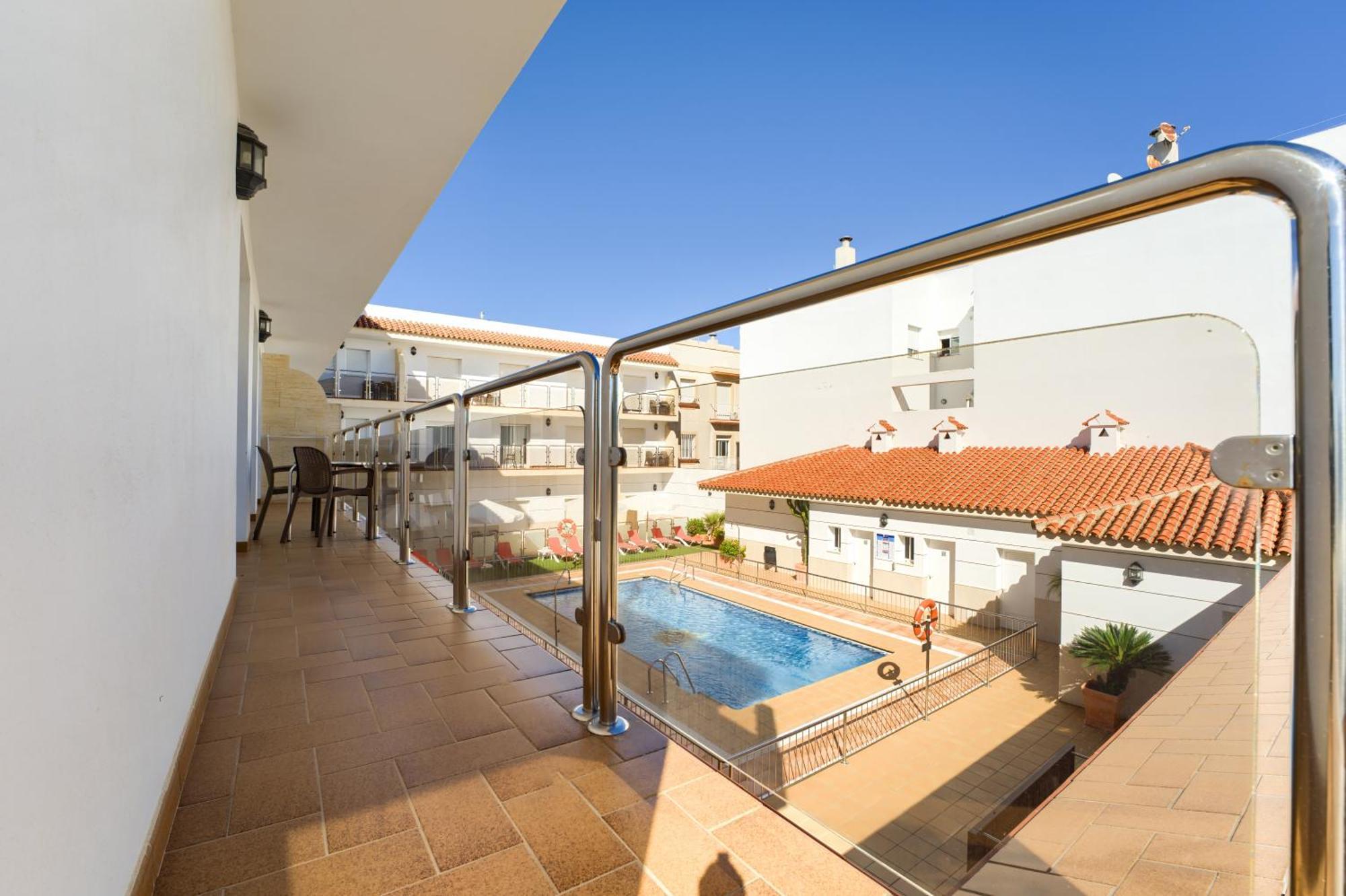 Hotel Apartamentos Loto Conil Коніль-де-ла-Фронтера Екстер'єр фото