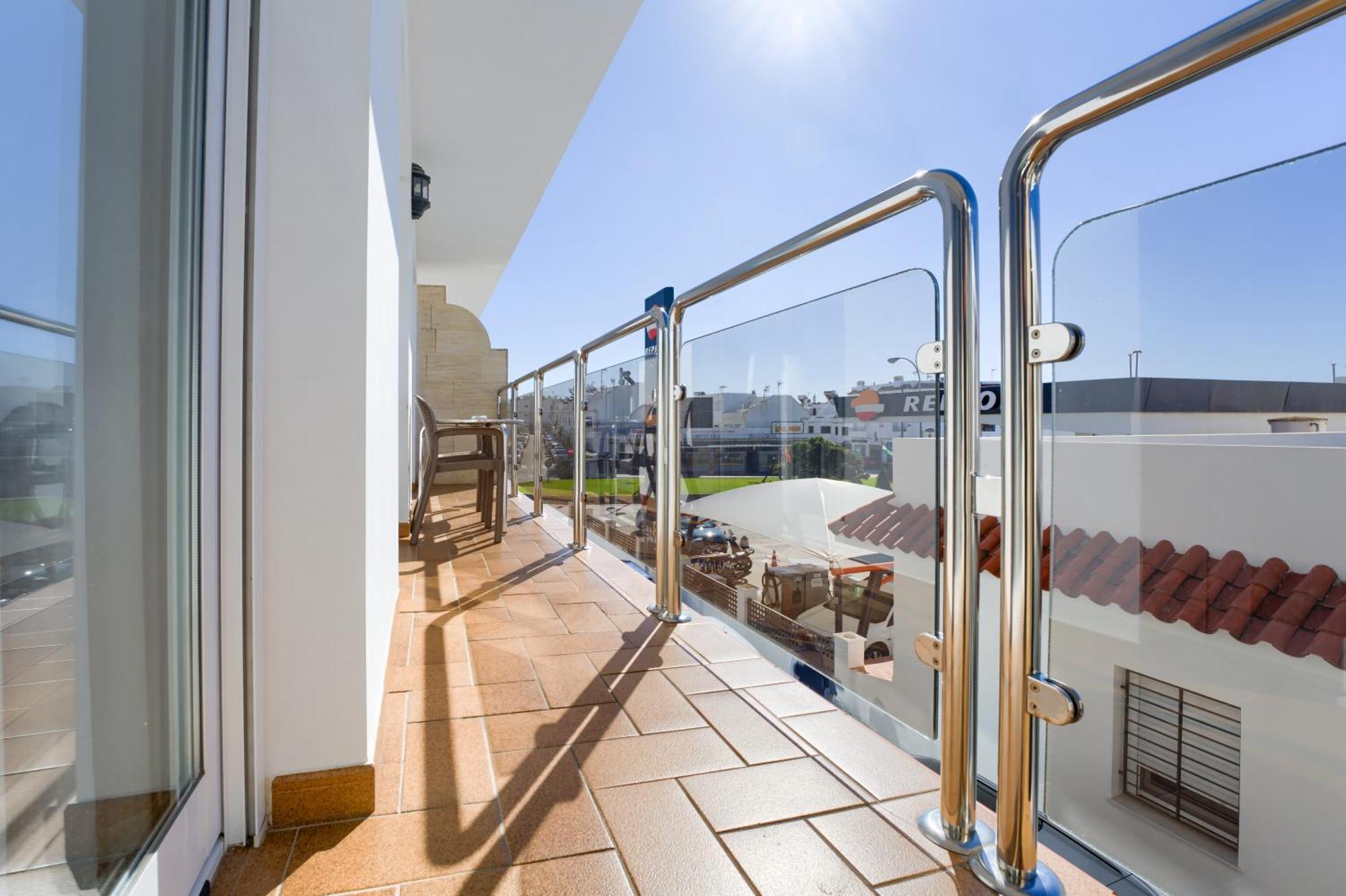 Hotel Apartamentos Loto Conil Коніль-де-ла-Фронтера Екстер'єр фото