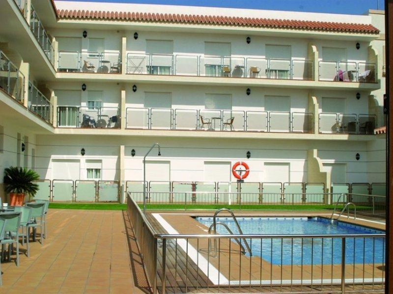 Hotel Apartamentos Loto Conil Коніль-де-ла-Фронтера Екстер'єр фото