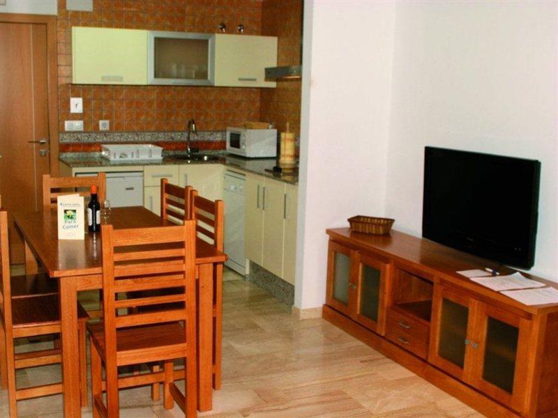 Hotel Apartamentos Loto Conil Коніль-де-ла-Фронтера Екстер'єр фото
