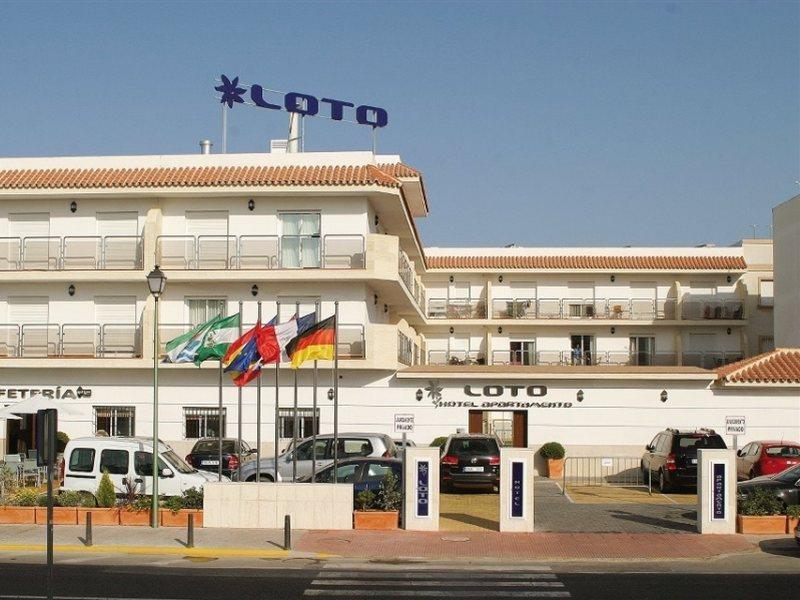 Hotel Apartamentos Loto Conil Коніль-де-ла-Фронтера Екстер'єр фото