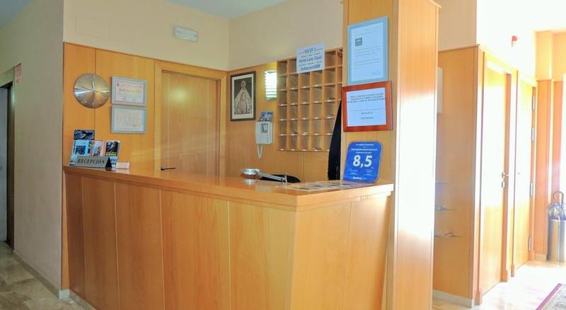Hotel Apartamentos Loto Conil Коніль-де-ла-Фронтера Екстер'єр фото
