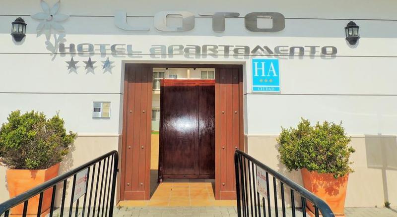Hotel Apartamentos Loto Conil Коніль-де-ла-Фронтера Екстер'єр фото