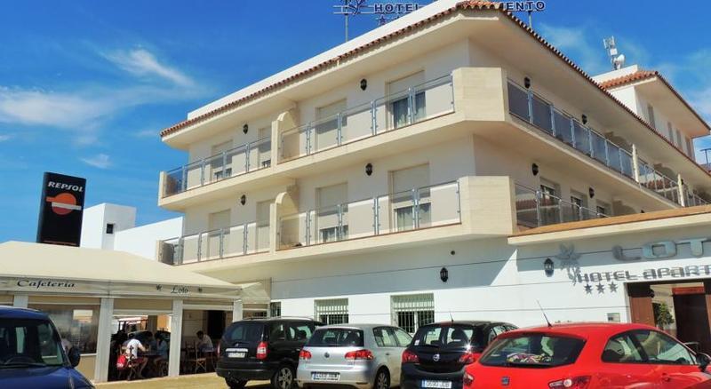 Hotel Apartamentos Loto Conil Коніль-де-ла-Фронтера Екстер'єр фото