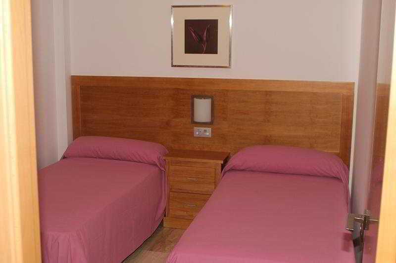 Hotel Apartamentos Loto Conil Коніль-де-ла-Фронтера Екстер'єр фото
