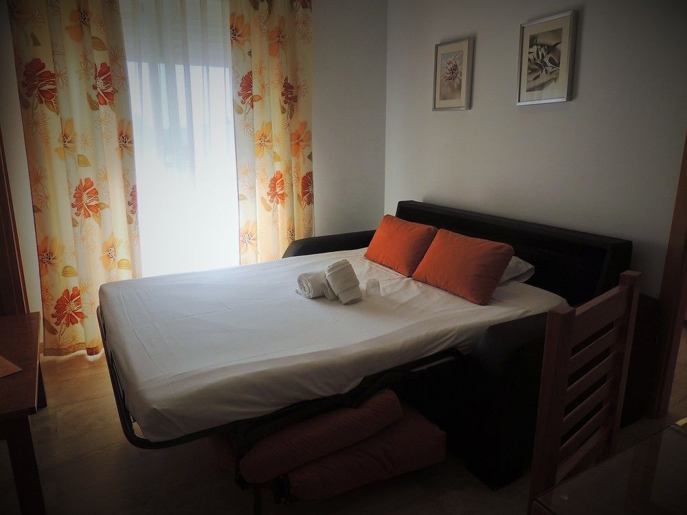 Hotel Apartamentos Loto Conil Коніль-де-ла-Фронтера Екстер'єр фото