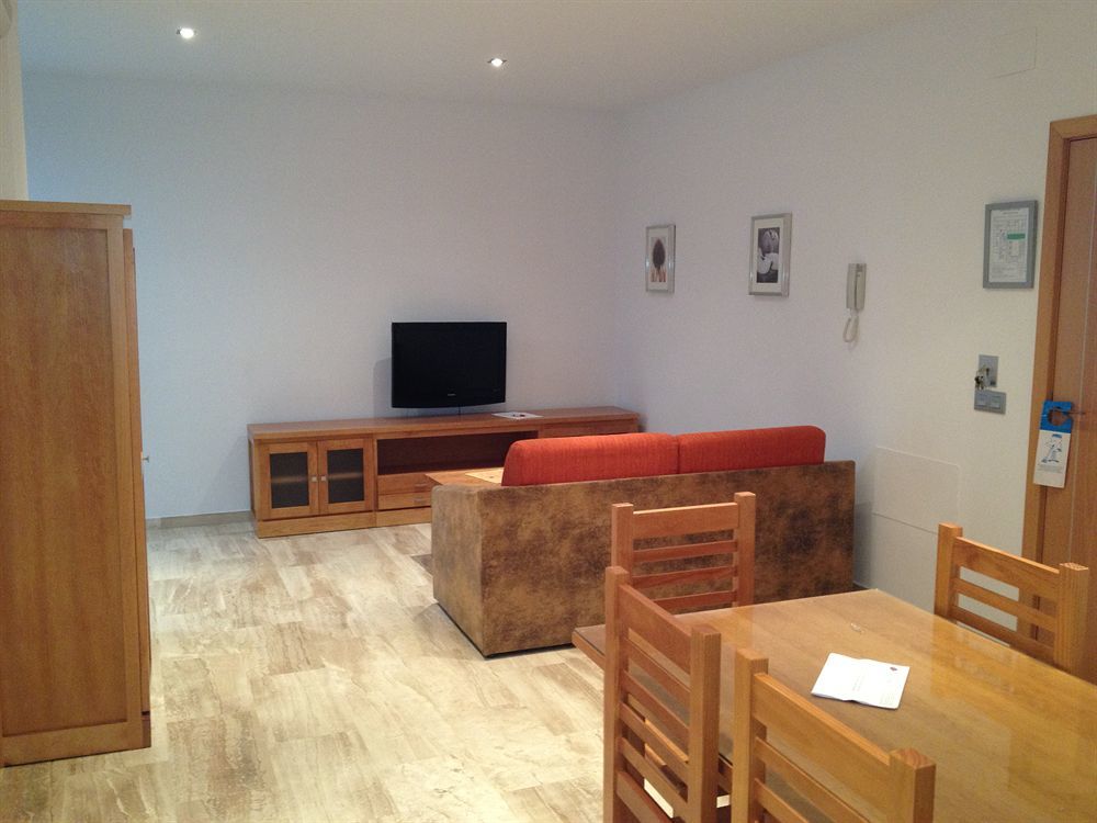 Hotel Apartamentos Loto Conil Коніль-де-ла-Фронтера Екстер'єр фото