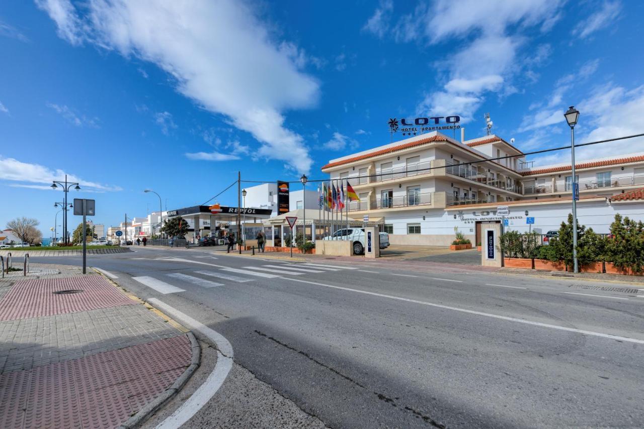 Hotel Apartamentos Loto Conil Коніль-де-ла-Фронтера Екстер'єр фото